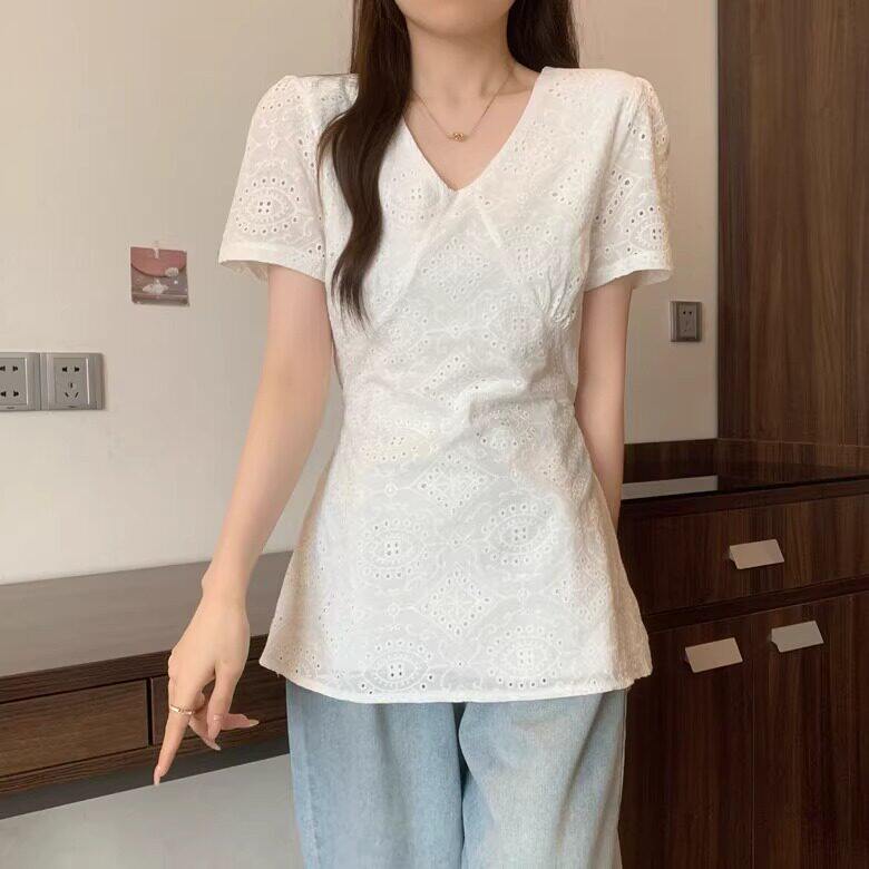 品牌折扣正品女装断码清仓特价不能退换韩系镂空绣花V领短袖T恤女