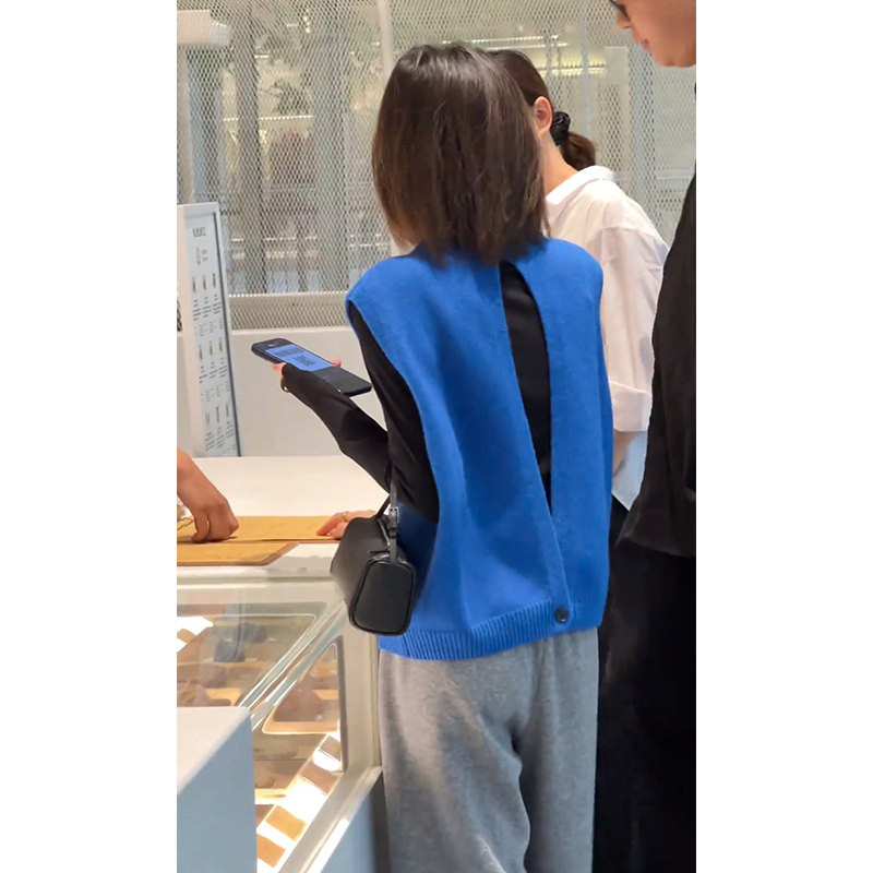 品牌折扣正品女装断码清仓特价不能退换小个子蓝色针织毛衣马甲女