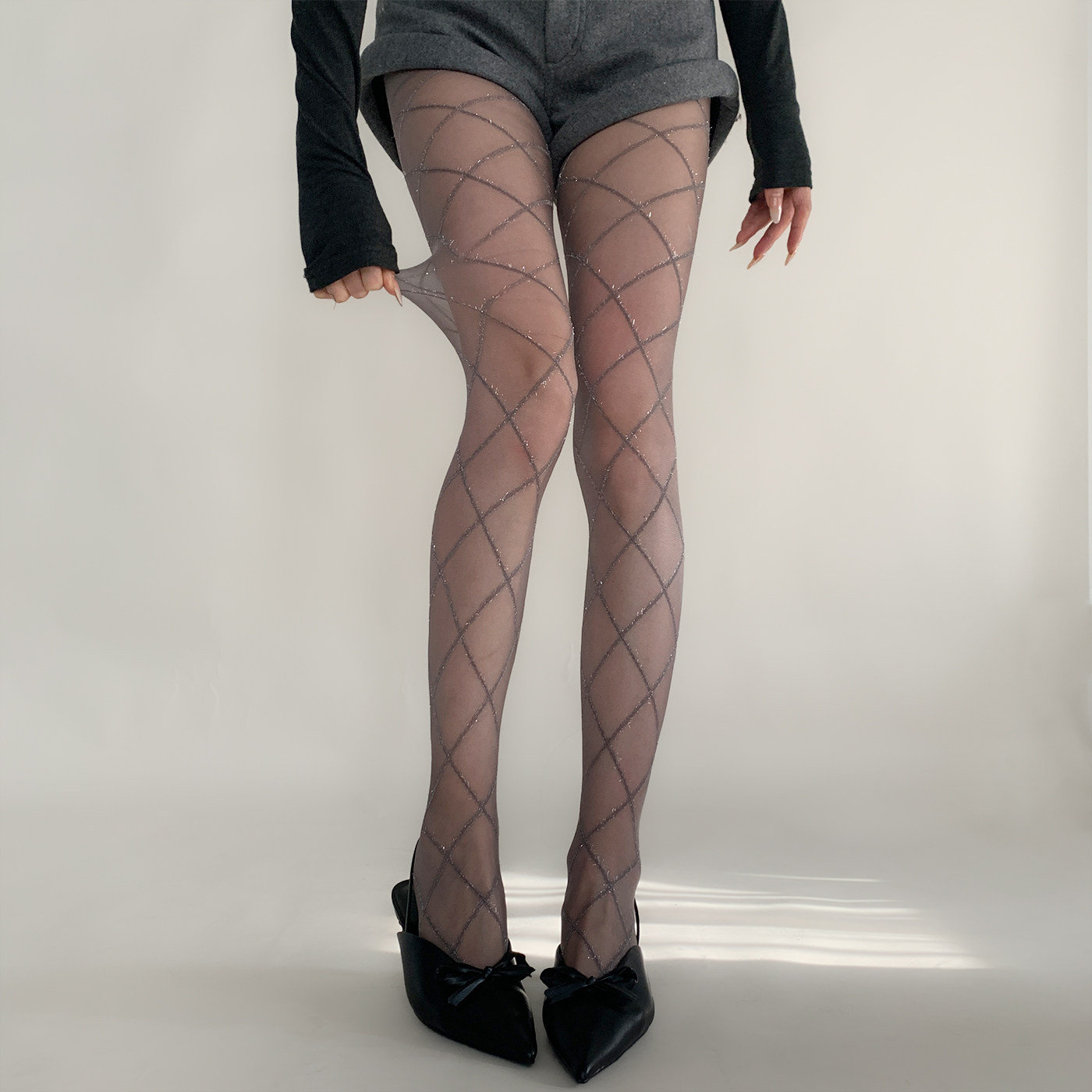夜间教习室灰色丝袜女秋冬银丝交叉大菱格灰丝性感显瘦美腿连裤袜,女士内衣/男士内衣/家居服,连裤袜/打底袜,淘宝优惠券,粉丝福利购,淘宝优惠卷