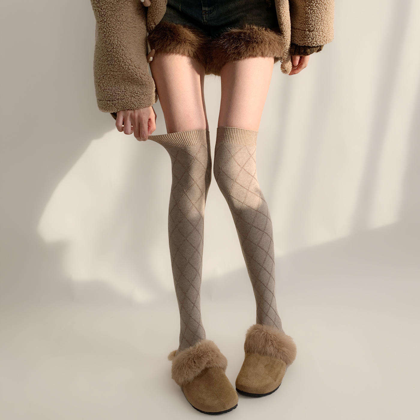 夜间教习室过膝袜女秋冬保暖纯色百搭立体菱格日系jk灰色长筒袜子