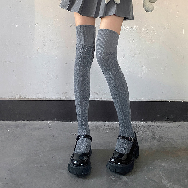 夜间教习室长腿袜女春秋款灰色学院风jk长筒麻花条纹白色过膝袜子