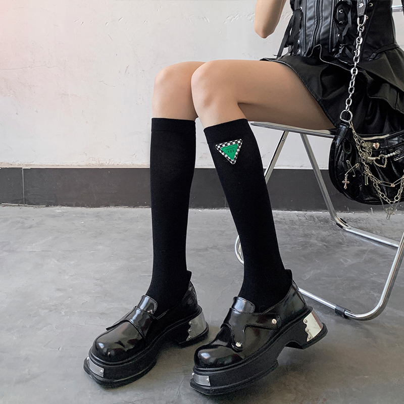 棋盘格夜间教习室女夏季