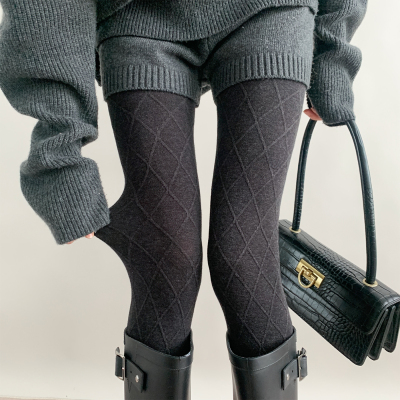 夜间教习室灰色连裤袜女秋冬千金风立体菱格保暖显瘦打底裤配靴子