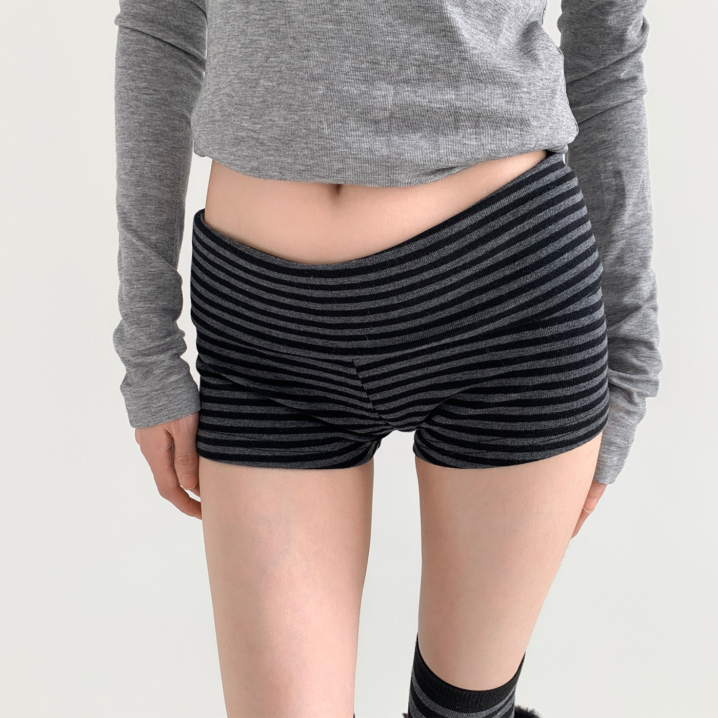 夜间教习室条纹短裤女秋冬翻边性感辣妹瑜伽热裤欧美包臀打底裤薄,女装/女士精品,打底裤,淘宝优惠券,粉丝福利购,淘宝优惠卷