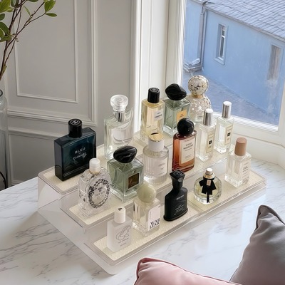 香水展示架可伸缩化妆品置物架桌面玄关护肤品小样收纳盒多层阶梯