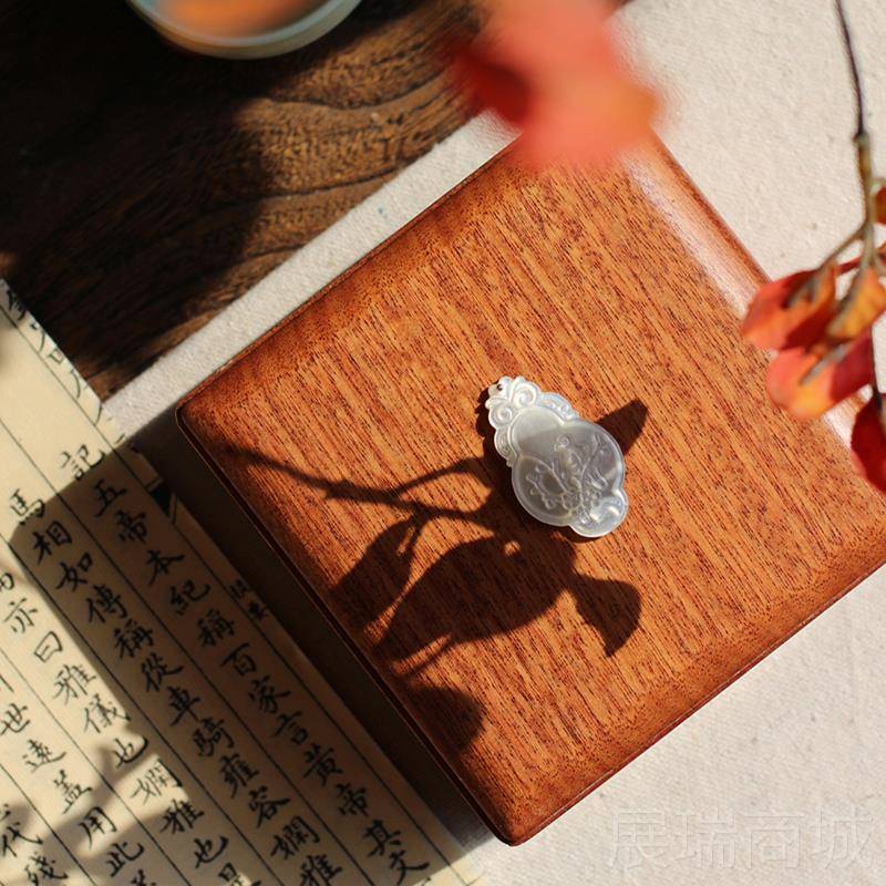 高档盒坐但风月里 中式礼物螺钿镶嵌贝雕章天然花梨木首饰盒手镯