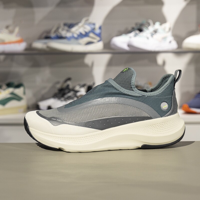 李宁休闲鞋男鞋2024夏季新款网面透气防滑一脚蹬跑步鞋AGLU311