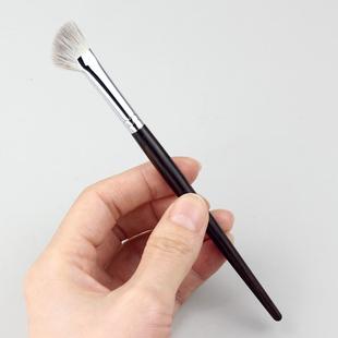 简斯化妆刷J830雪狐毛半扇形鼻影刷镰刀鼻翼修容刷斜头阴影侧影刷