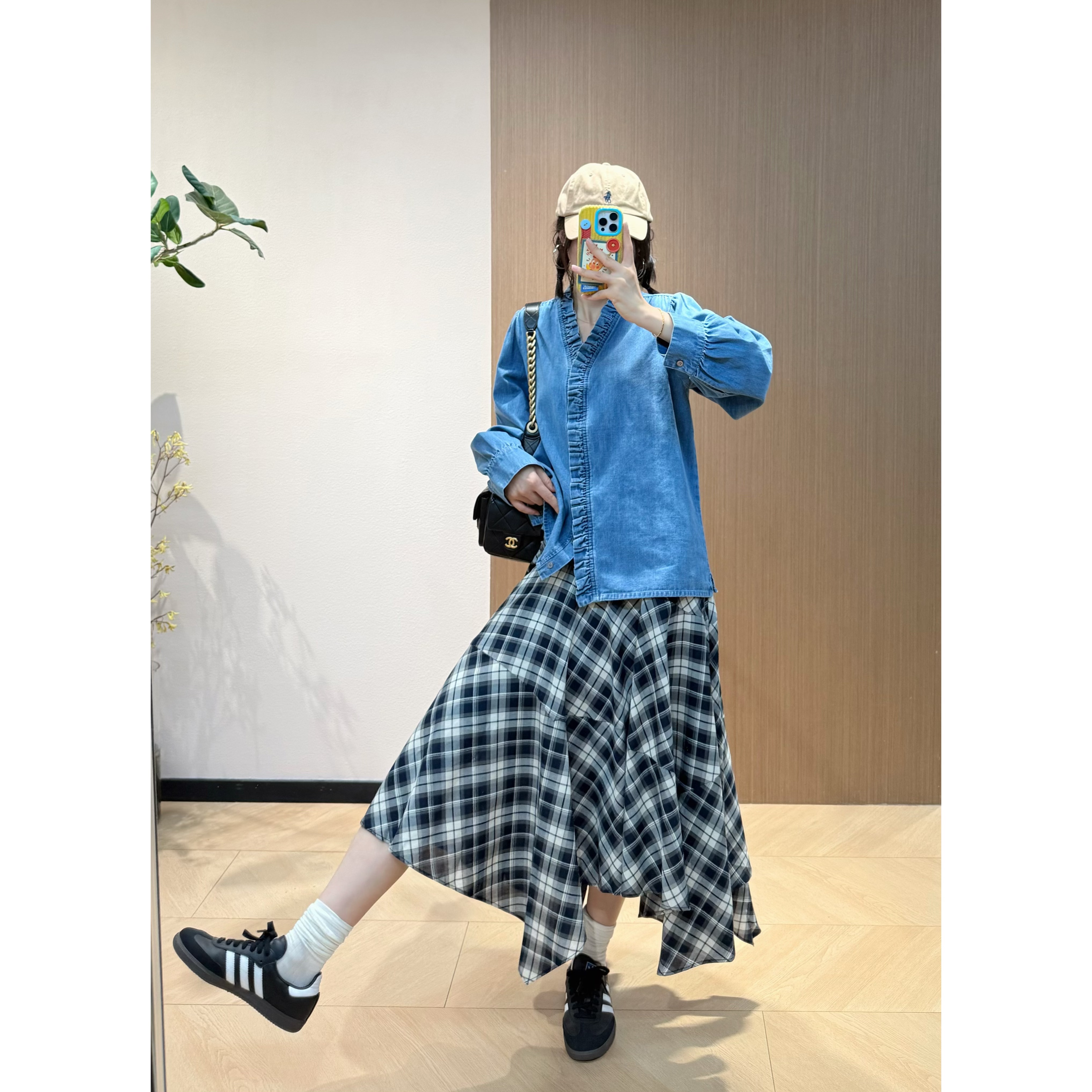 PABLO牛仔V领荷叶边手工抽褶皱衬衫+ mc格纹不规半身裙