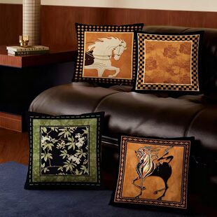 轻奢复古客厅沙发抱枕马年马匹百搭靠垫高级感软装腰靠靠枕可拆洗
