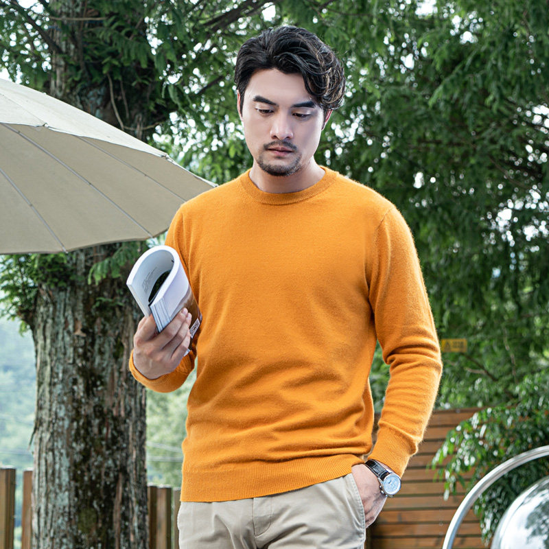 鄂尔多斯市男士薄款羊毛衫圆领长袖毛衣纯山羊绒衫宽松打底针织衫