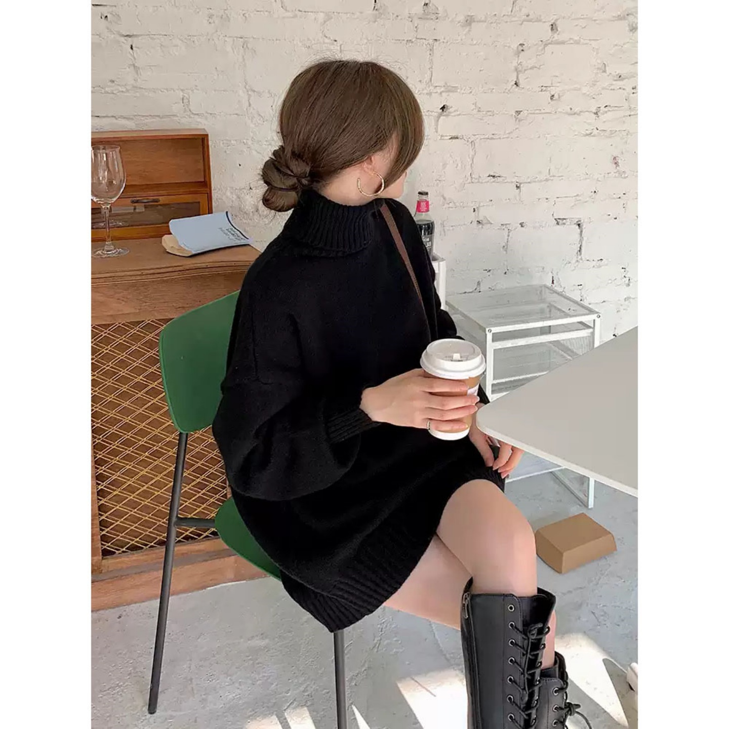 气质宽松遮臀简约高领针织毛衣裙