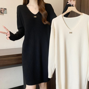 300斤特大码简约纯色V领针织毛衣裙胖mm秋冬韩版时尚中长款连衣裙