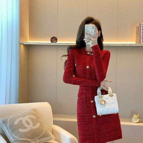 女装秋季新款2026年长袖小个子法式复古风显瘦中长款打底连衣裙