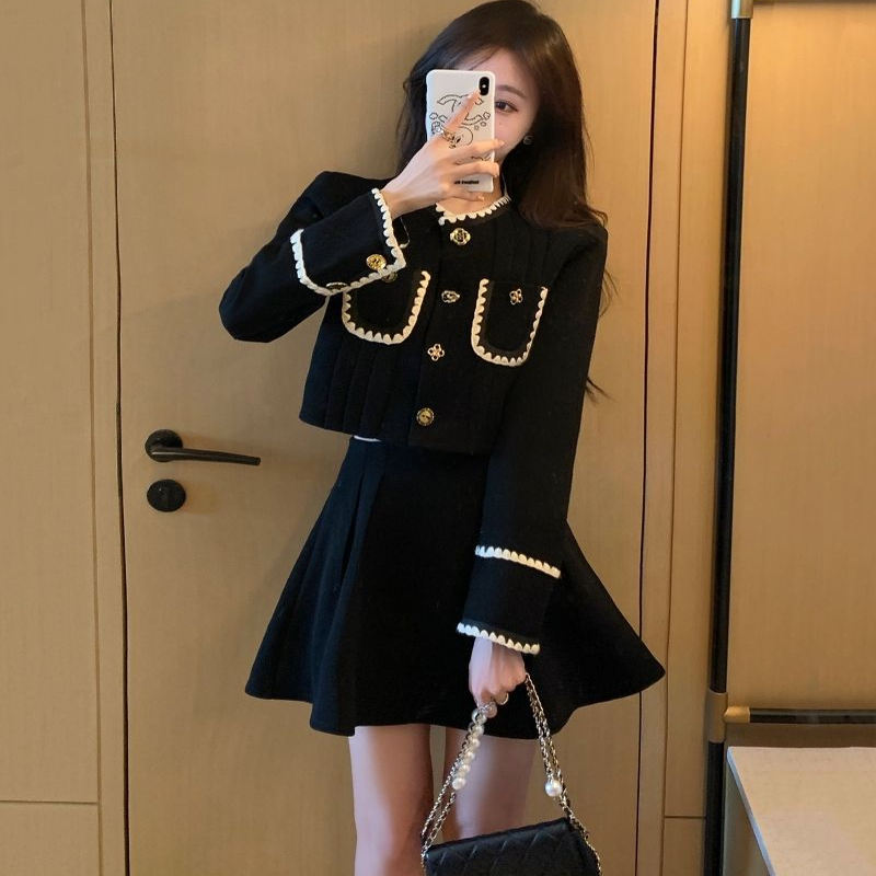 黑色连衣裙子女秋冬季2025新款小洋装富家千金穿搭配一整套高级感