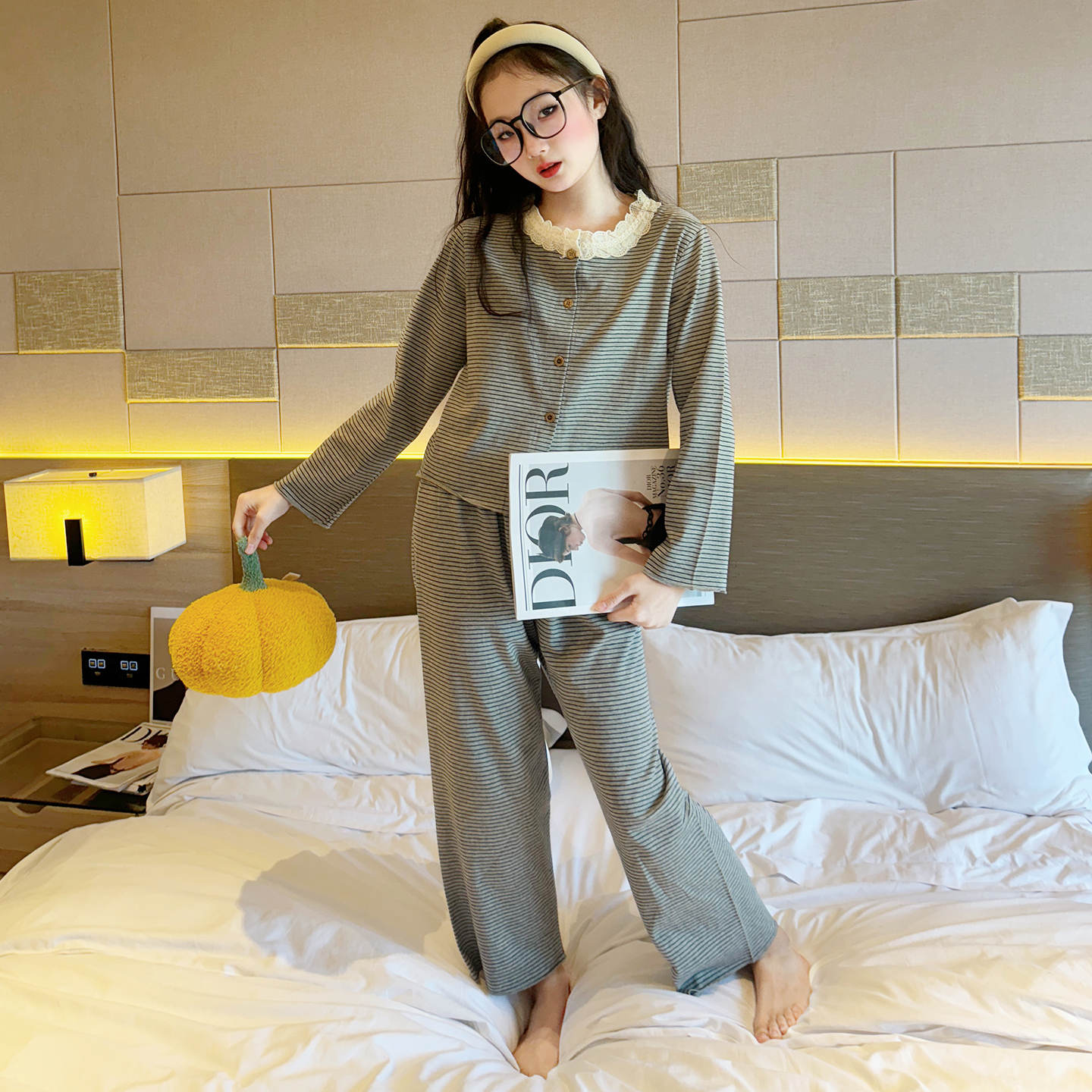 女童睡衣秋冬2025新款儿童纯棉家居服初中生女孩长袖长裤德绒套装