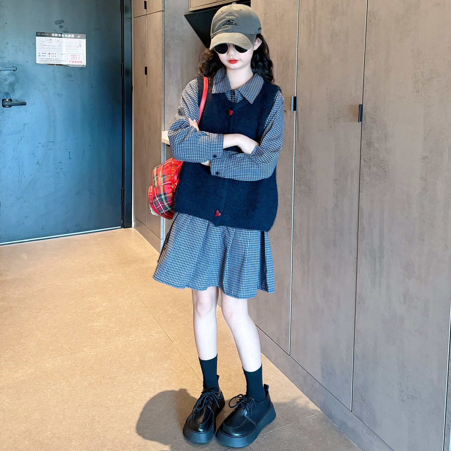 女童连衣裙春秋2025新款儿童学院风裙子秋装女大童针织马甲两件套