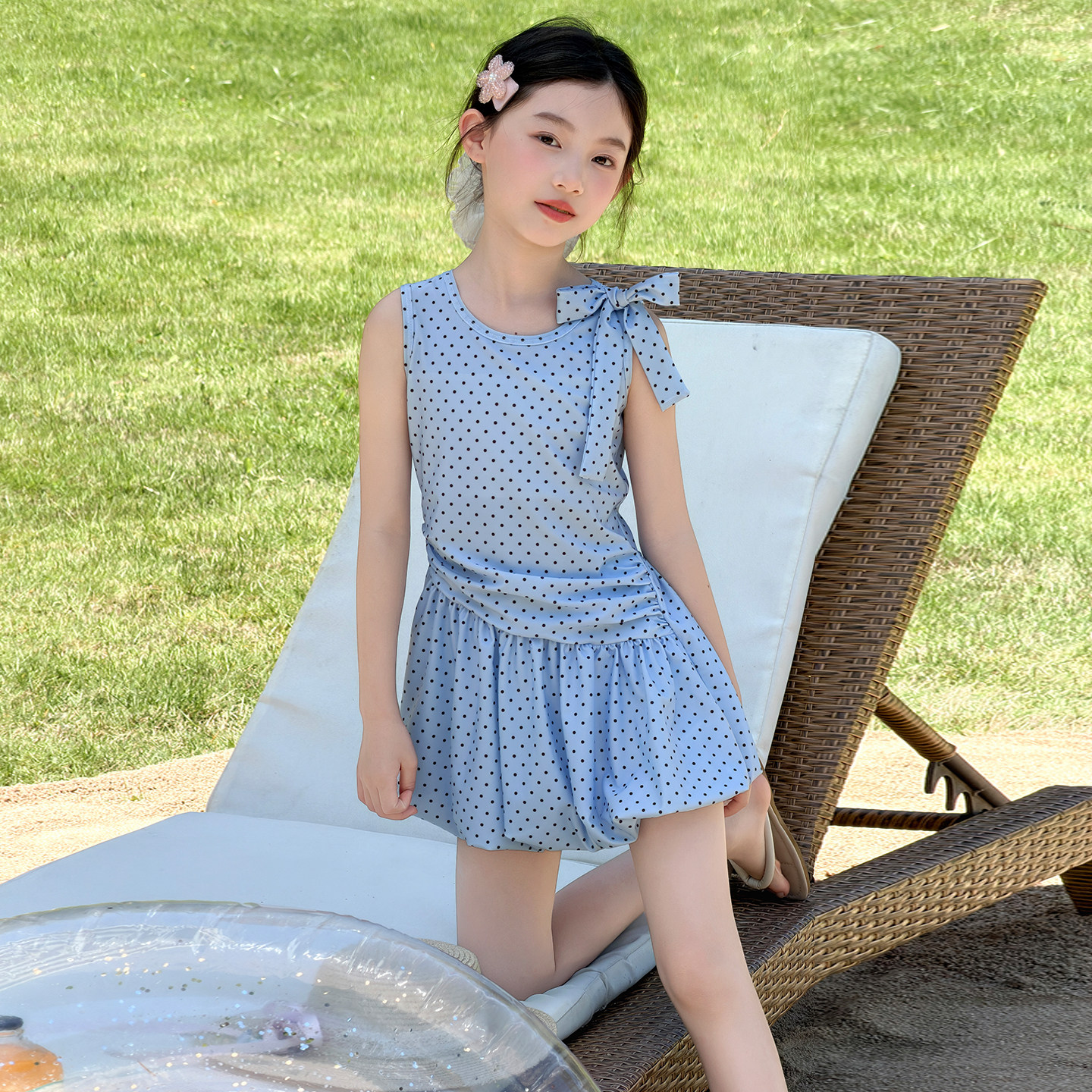 女童泳衣2026新款儿童超好看连体裙式泳装大童女孩夏季绝美游泳衣图片