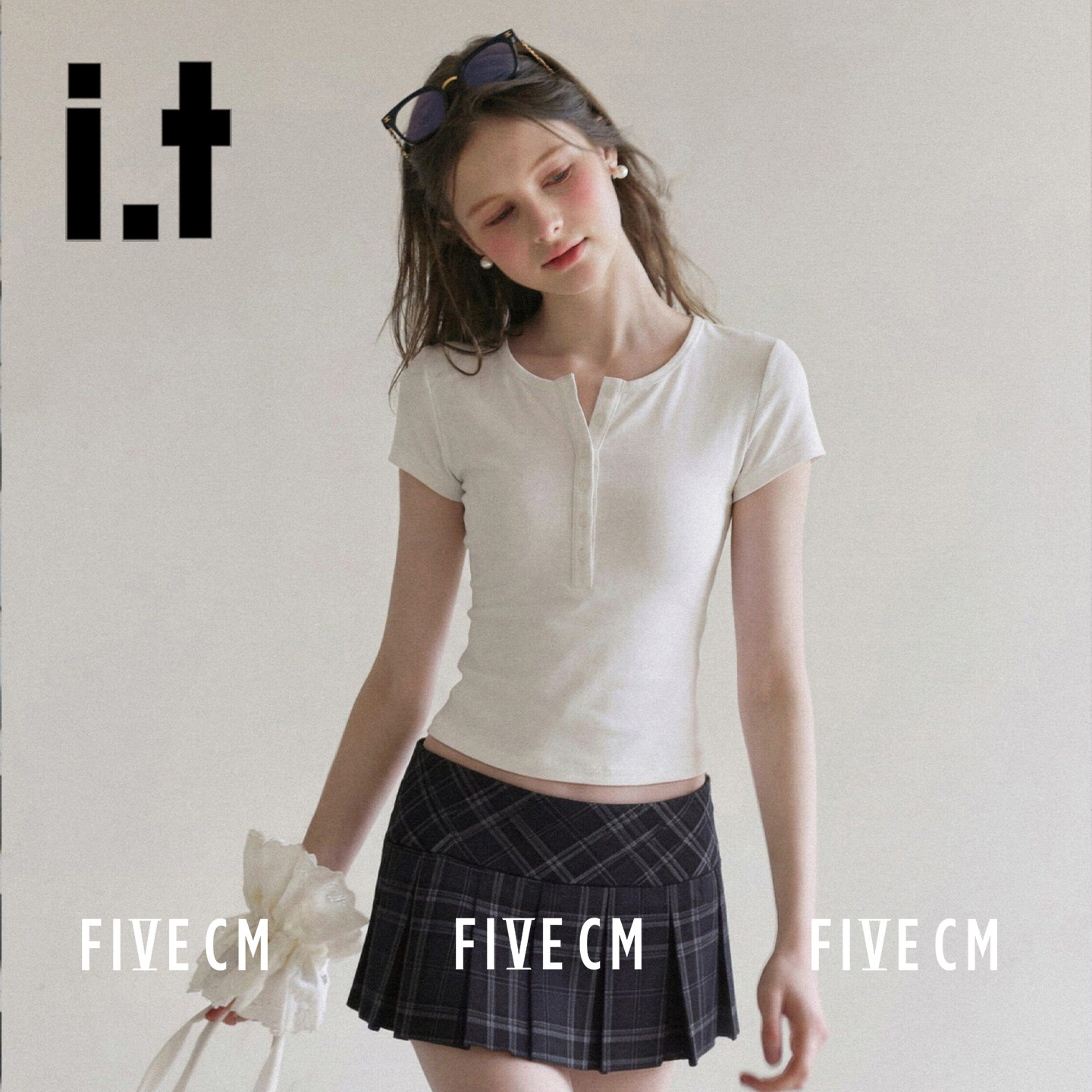 it白色亨利领短袖t恤女显瘦短款