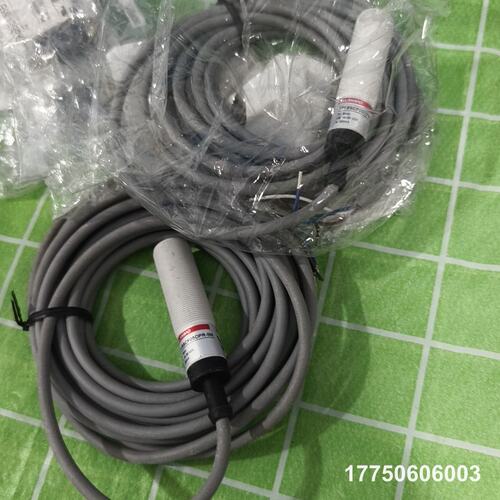 LANBAO TF18SCF05DPR-5M电容式近开关，