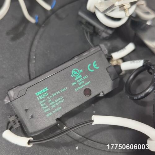 F85RN. TAKEX竹中光纤放大器 拍，实
