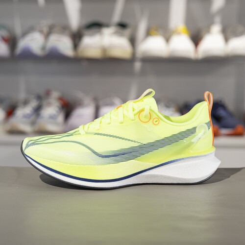 李宁赤兔8PRO反光䨻竞速训练跑鞋