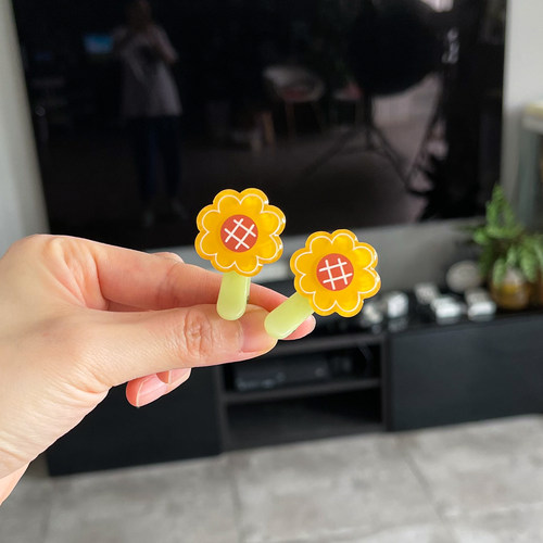 精致小号儿童亚克力边夹刘海发夹