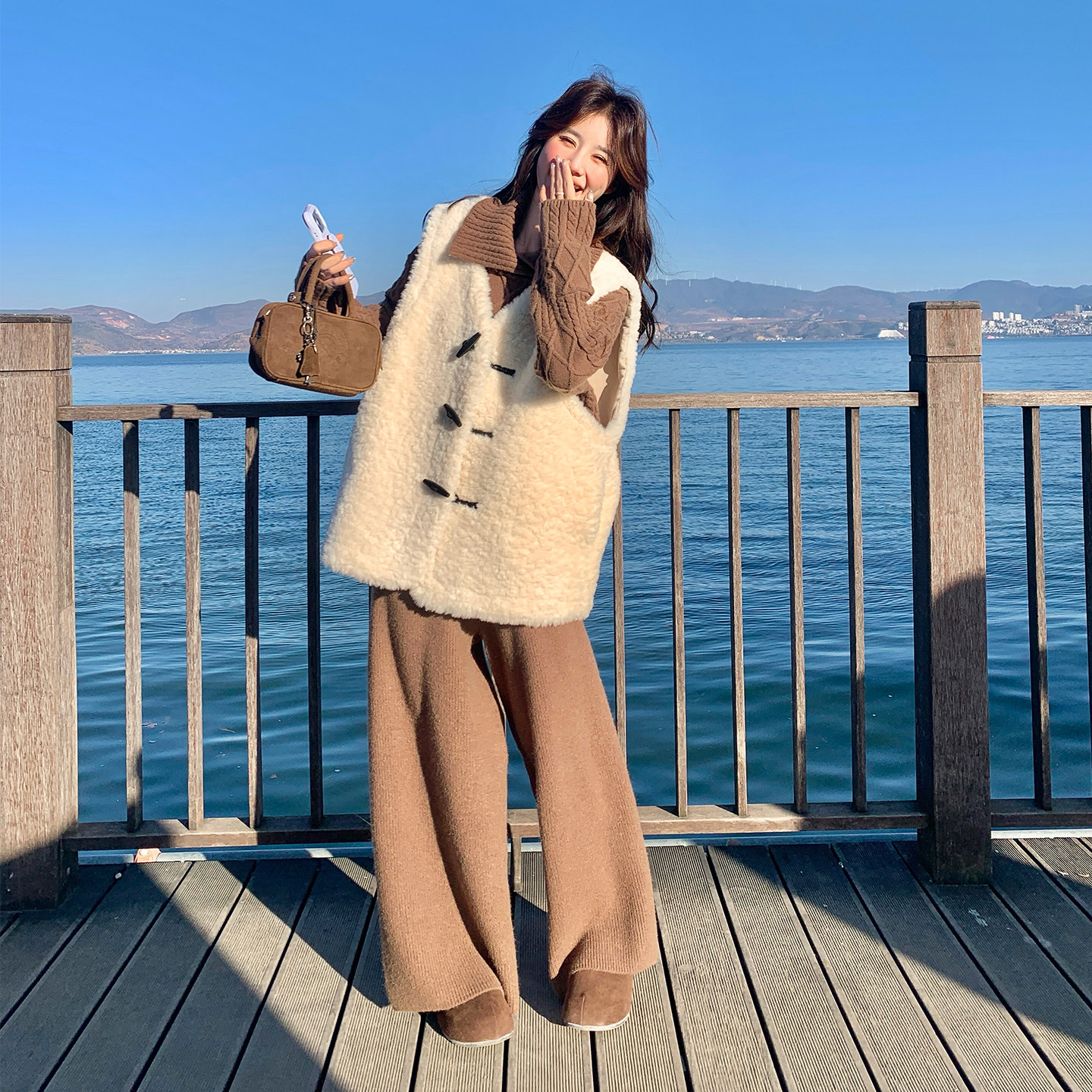 【档口有货】牛角扣皮毛一体毛衣3件套2D122-2780-P255控378,女装套装/套裙,2D122