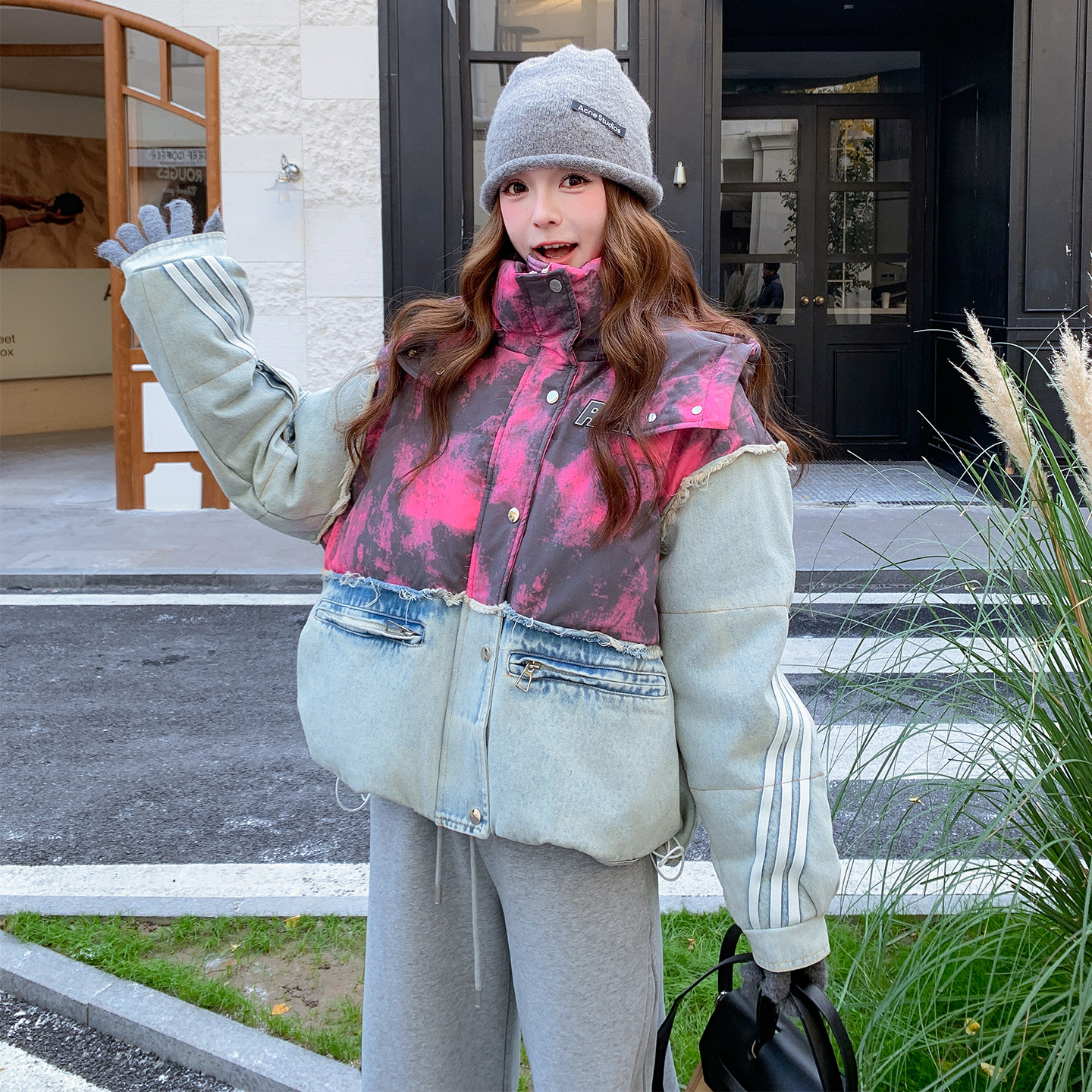 牛仔拼接连帽羽绒服女冬超火好看高级小众独特漂亮加厚面包服外套,女装羽绒服,2D122