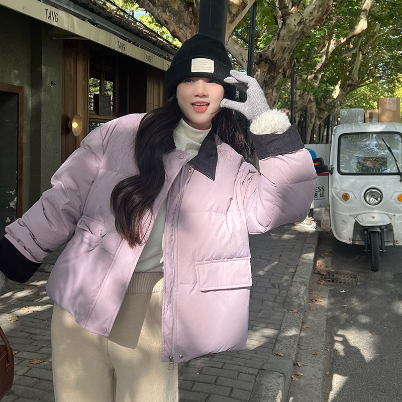 撞色翻领紫色羽绒服外套女冬季新款小个子面包服奶乎乎温柔白鸭绒,女装羽绒服,2D122