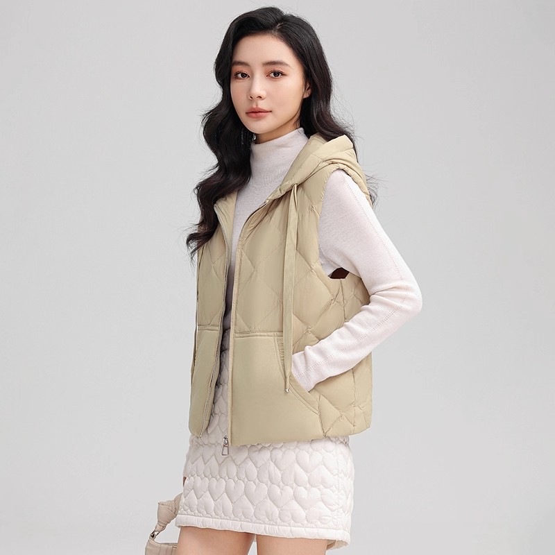 轻薄羽绒服马甲女短款冬季连帽韩版时尚百搭蓬松白鸭绒菱形格外套