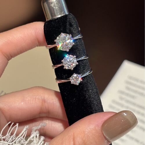 S925莫桑石六爪戒指1克拉强火彩