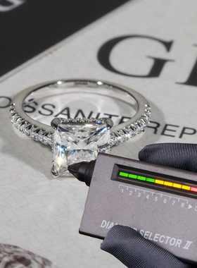 925银镶莫桑钻3CT公主方戒指