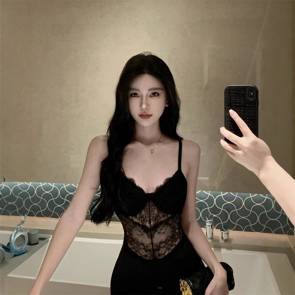 黑色蕾丝拼接开叉性感包