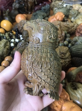 天然绿檀实木雕刻子乍弄鸟尊动物文玩挂件啄木鸟手把件工艺品