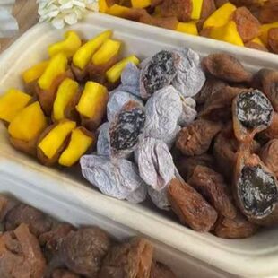 梅子组合爆浆陈皮夹心青梅葡萄梅子无核梅有芒果蜜饯休闲网红零食