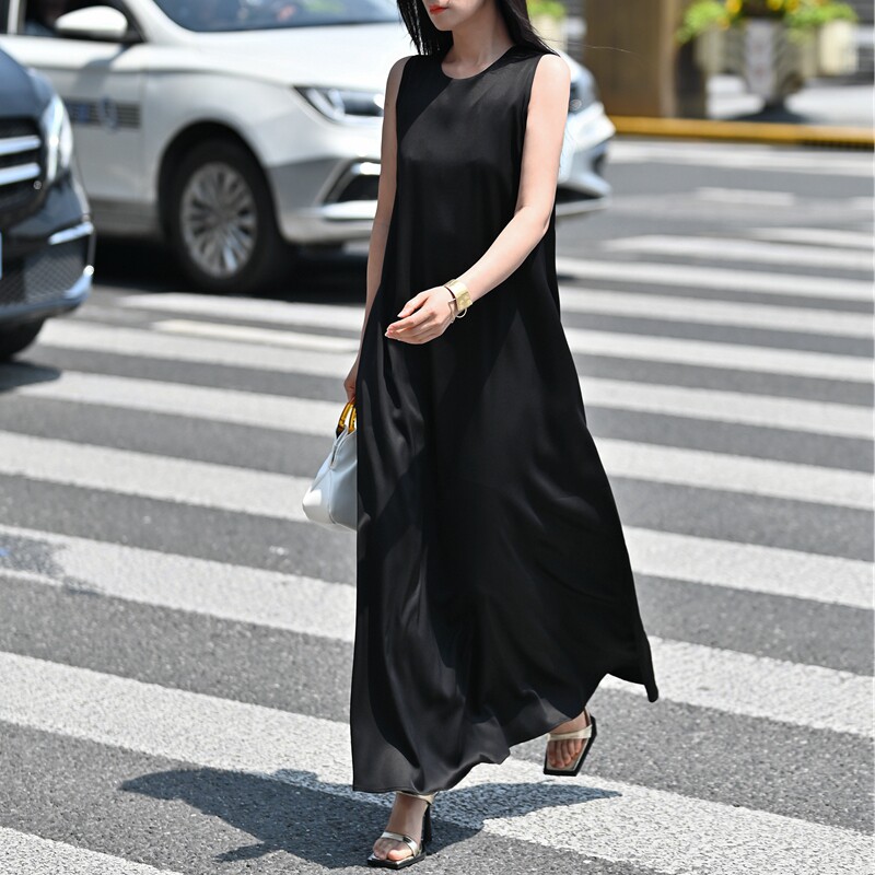 2026春夏新款极简感设计师三醋酸宽松版女连衣身裙无袖拖地长裙