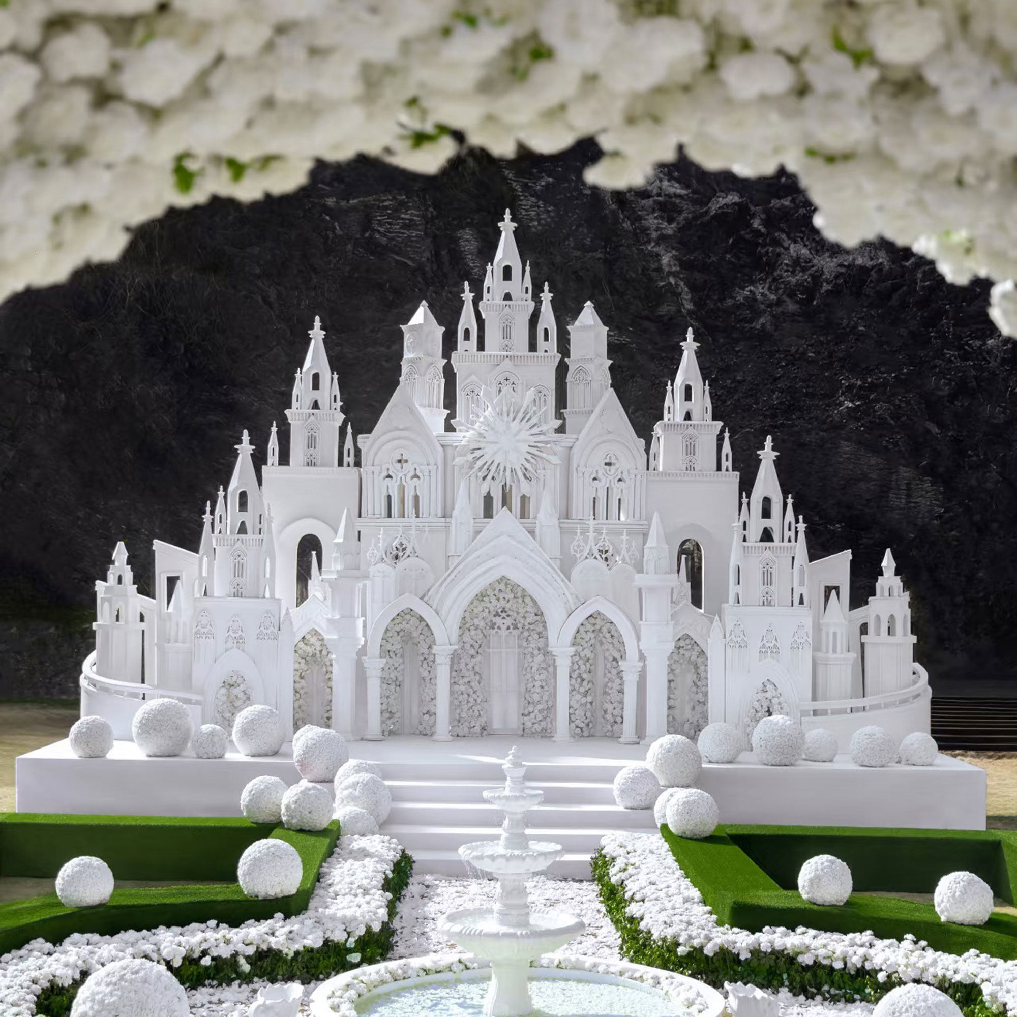 婚庆泡沫雕塑城堡婚礼舞台背景罗马柱拱门定制商场影视道具假山
