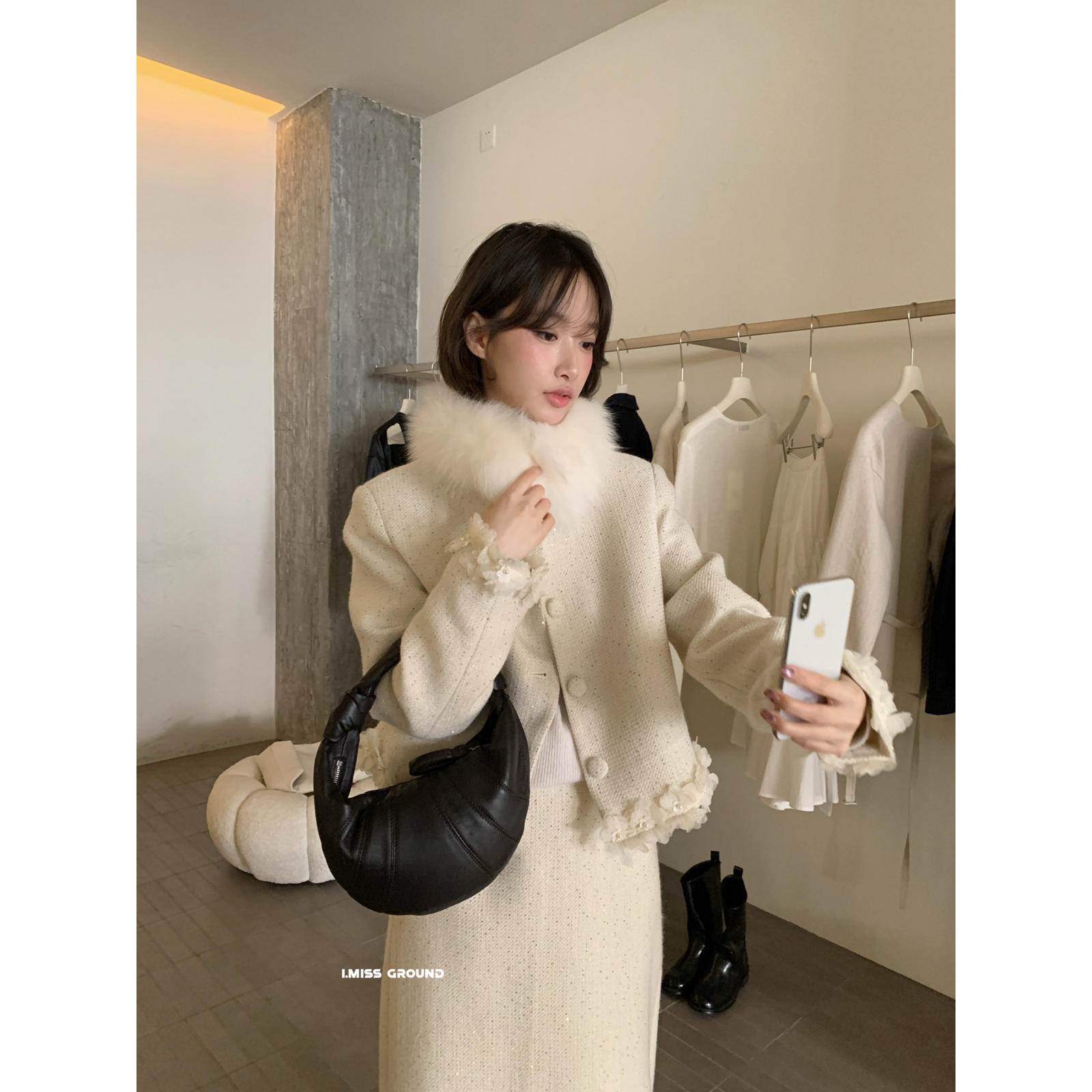 ～绝美升级羽绒里高级感小香风圆领单排扣保暖羽绒服外套(配毛领)