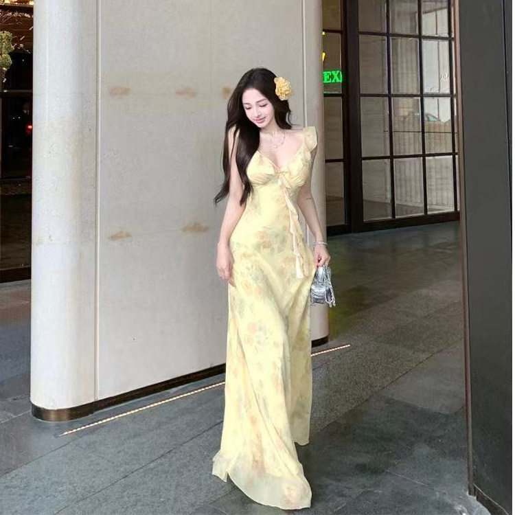 黄色印花吊带连衣裙女夏季法式荷连衣裙