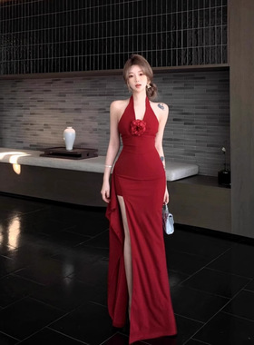 立体花朵红色挂脖连衣裙女夏季修身时尚长裙纯欲收腰开叉包臀裙子