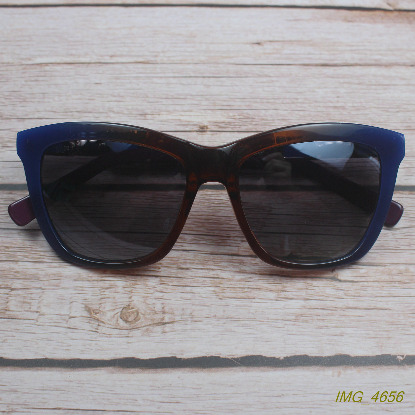 精致旅行者款镶钻贵气进口板材女士加厚镀膜偏光片太阳眼镜墨镜