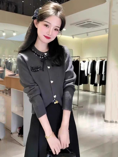 春装女款2025年新款早春连衣裙子高级感今年流行爆款开春穿搭套装