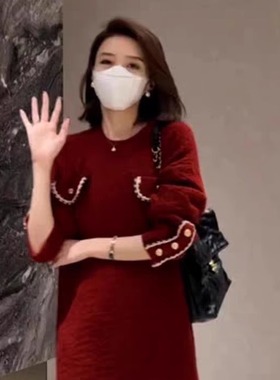 连衣裙2024新款女秋冬裙子小香风喜庆过年新年战袍红色高级感穿搭