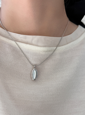 新品88折】椭圆白贝母项链小众设计高级轻奢百搭锁骨链颈链毛衣链