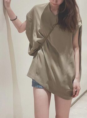 摩登纸片人立裁宽松前后领小蝙蝠