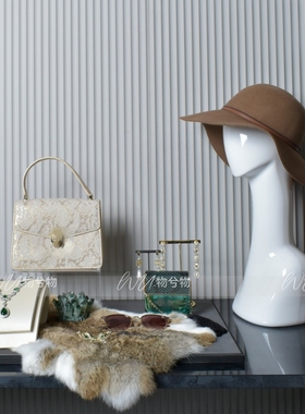 WU 物兮物 轻奢绿色宝格丽风样板房衣帽间女士梳妆台软装搭配道具