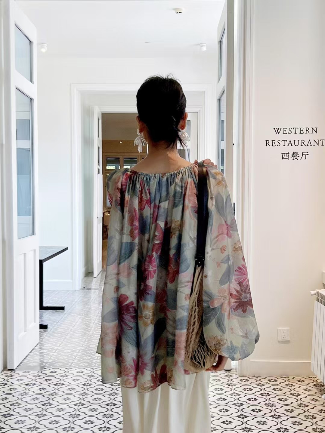 【肆意绽放】裙摆上浪漫花朵 100桑蚕丝 丝光柔美 松紧腰大摆伞裙
