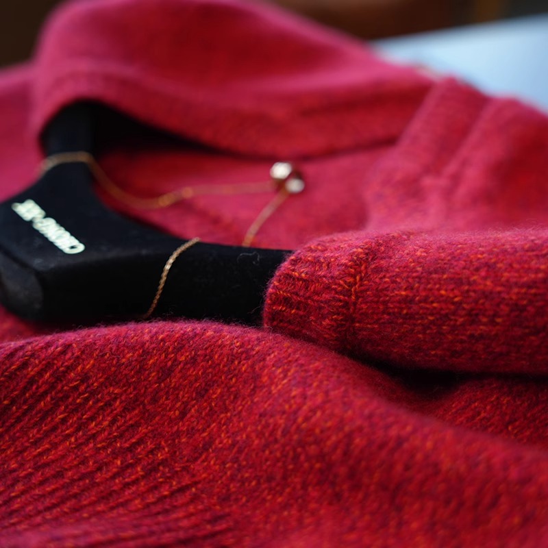 虫小小2024秋冬新款慵懒风毛衣女纯羊毛V领长袖针织开衫外套786B