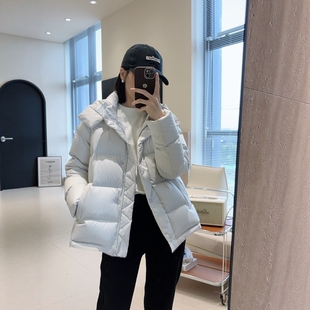 燕小麦 LU+三防泡芙三星90白鸭绒加厚柜货保暖可拆卸连帽羽绒服